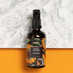 This Balaayah Black Gram Body Booster is a rich, restorative oil designed to provide intensive nourishment to the entire body. By using Black Gram to strengthen the skin’s moisture barrier, it transforms dry, rough, or thinning textures into a smooth, velvety surface with a healthy, natural glow.