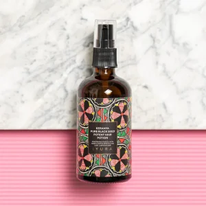 This Keranya Pure Black Seed Potent Hair Potion – Pack of 2 uses antioxidant-rich Black Seed oil to strengthen strands and soothe the scalp. It effectively reduces breakage and restores a healthy, thick-looking luster to thinning or dry hair.