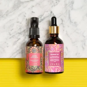 This Round-the-Clock Beauty Lock Duo provides 24-hour care to maintain a constant, healthy glow. By pairing a brightening day treatment with a restorative night oil, it seals in essential moisture and protects the skin barrier, ensuring a supple, luminous complexion from morning to evening.