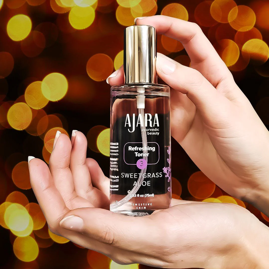 This Sweetgrass Aloe Refreshing Toner blends crisp, purifying botanicals with cooling aloe vera to instantly hydrate the skin, balance pH levels, and leave the complexion feeling revitalized and dewy.